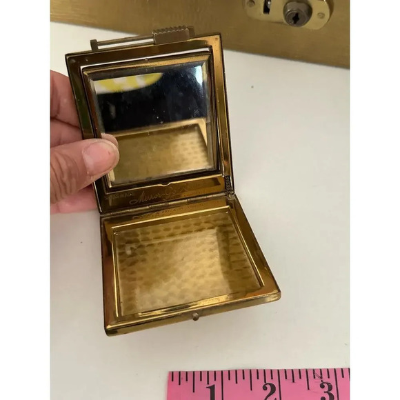 Vintage Small Gold Metal Frame Twofold Goldtone Picture Frame Nursery Decor - Picture 7 of 9